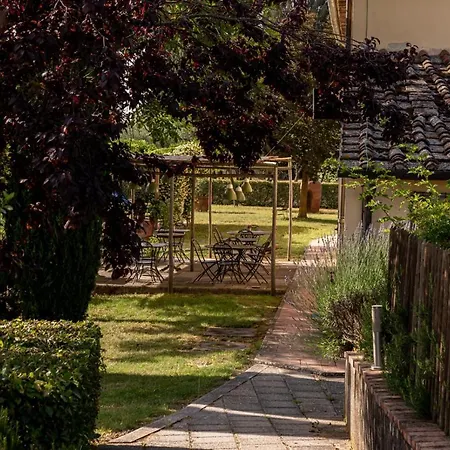 Tenuta Il Corno Agroturismo *