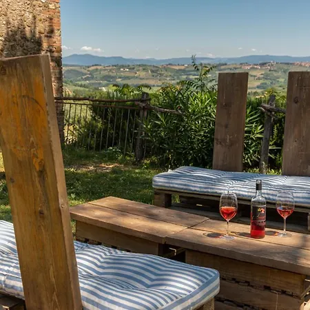Tenuta Il Corno Agroturismo *